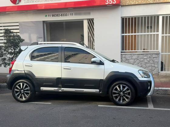 TOYOTA ETIOS CROSS 1.5 16V FLEX 4P AUTOMÁTICO TOYOTA ETIOS CROSS 1.5 16V FLEX 4P AUTOMÁTICO